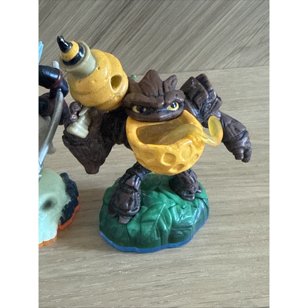 Lot Of 4 Skylanders Video Game Figure Activision - Picture 5 of 9